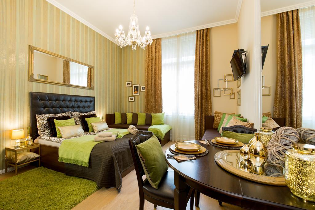 Budapest Holidays Harmony Exterior photo